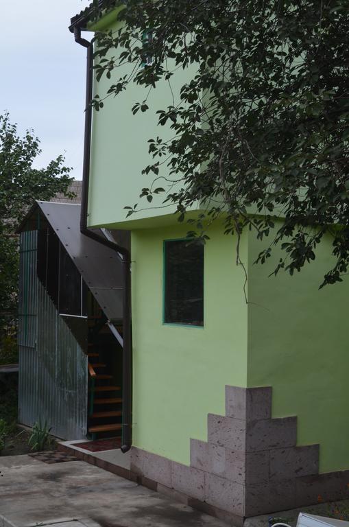 Cottages On Gdantsevskaya Street Krivói Rog Exterior foto